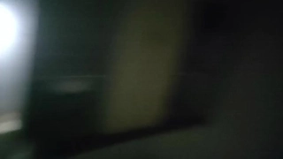 大理非常风骚的少妇和炮友深夜在户外露出口交回到车里车震啪啪十分淫荡1