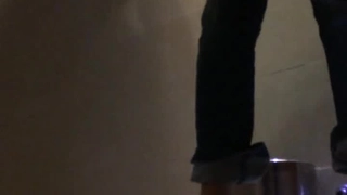 OUR“我闻到骚味了，好多水啊”真实良家和单位帅小伙偷情被操爽死了