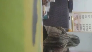 对白刺激，少妇偷情还要让闺蜜给情夫3p